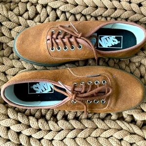 Vans Women’s Brown Suede Sneakers Size 6.